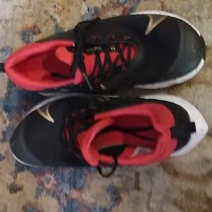 Nike speed air zoom 5Y Red black and white Gold